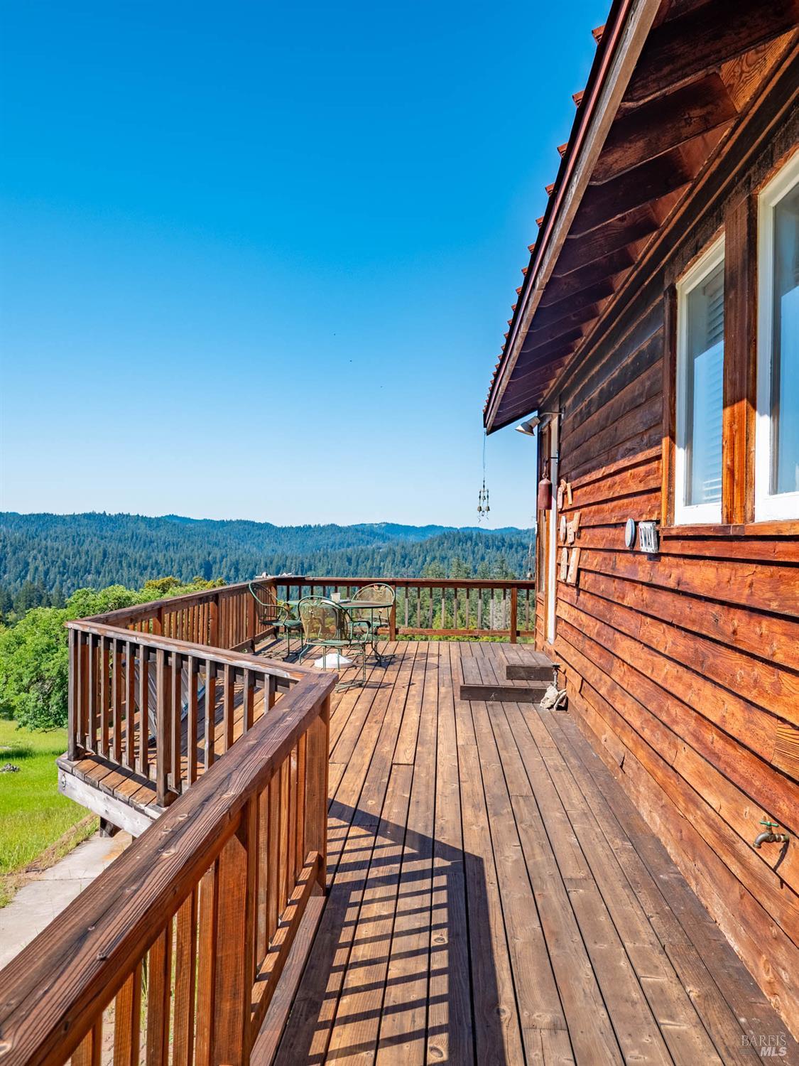 16101 Lost Creek Road Yorkville CA 95494