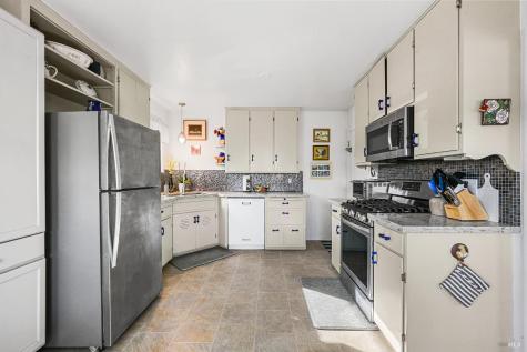 2003 Humboldt Street Santa Rosa CA 95404