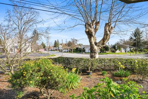 2003 Humboldt Street Santa Rosa CA 95404