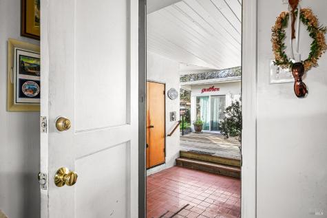 2003 Humboldt Street Santa Rosa CA 95404