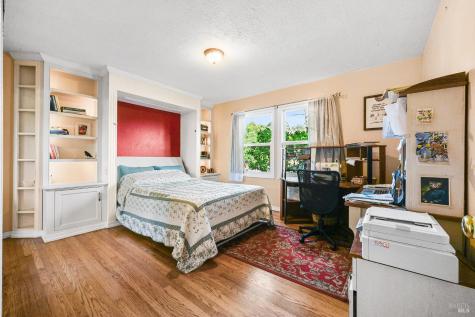 2003 Humboldt Street Santa Rosa CA 95404