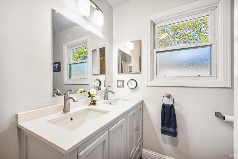 2003 Humboldt Street Santa Rosa CA 95404