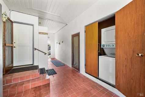 2003 Humboldt Street Santa Rosa CA 95404