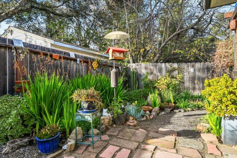 2003 Humboldt Street Santa Rosa CA 95404