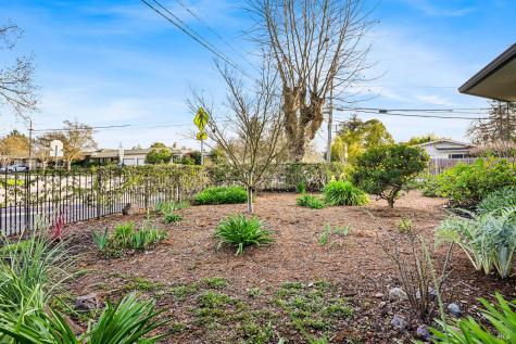 2003 Humboldt Street Santa Rosa CA 95404