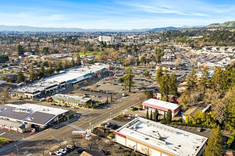 2003 Humboldt Street Santa Rosa CA 95404