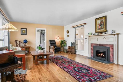 2003 Humboldt Street Santa Rosa CA 95404