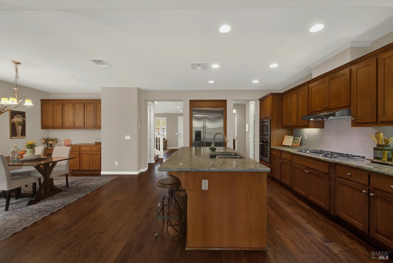 18 Riverton Court Napa CA 94558