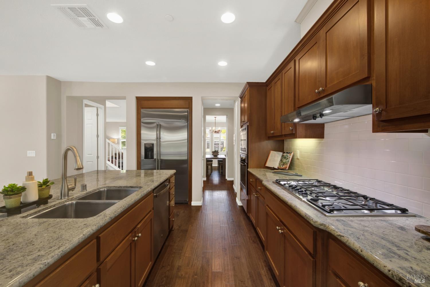 18 Riverton Court Napa CA 94558