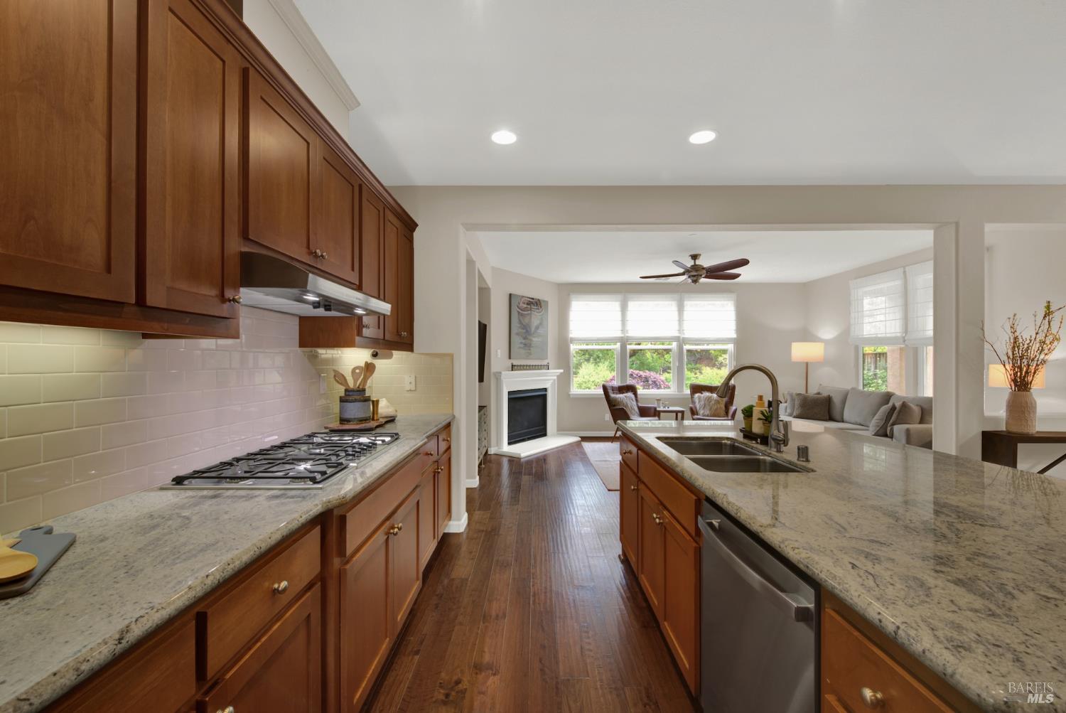 18 Riverton Court Napa CA 94558