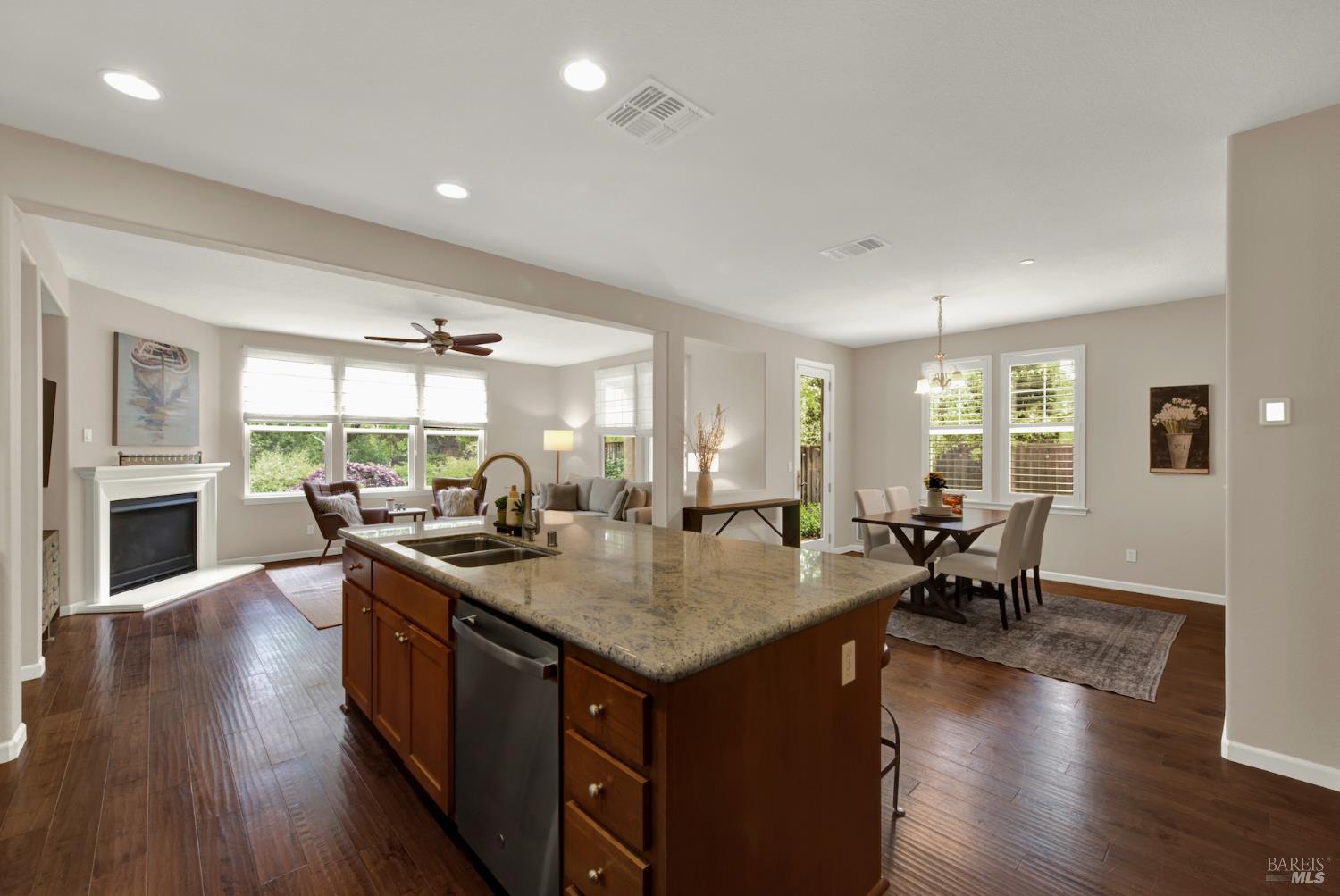 18 Riverton Court Napa CA 94558