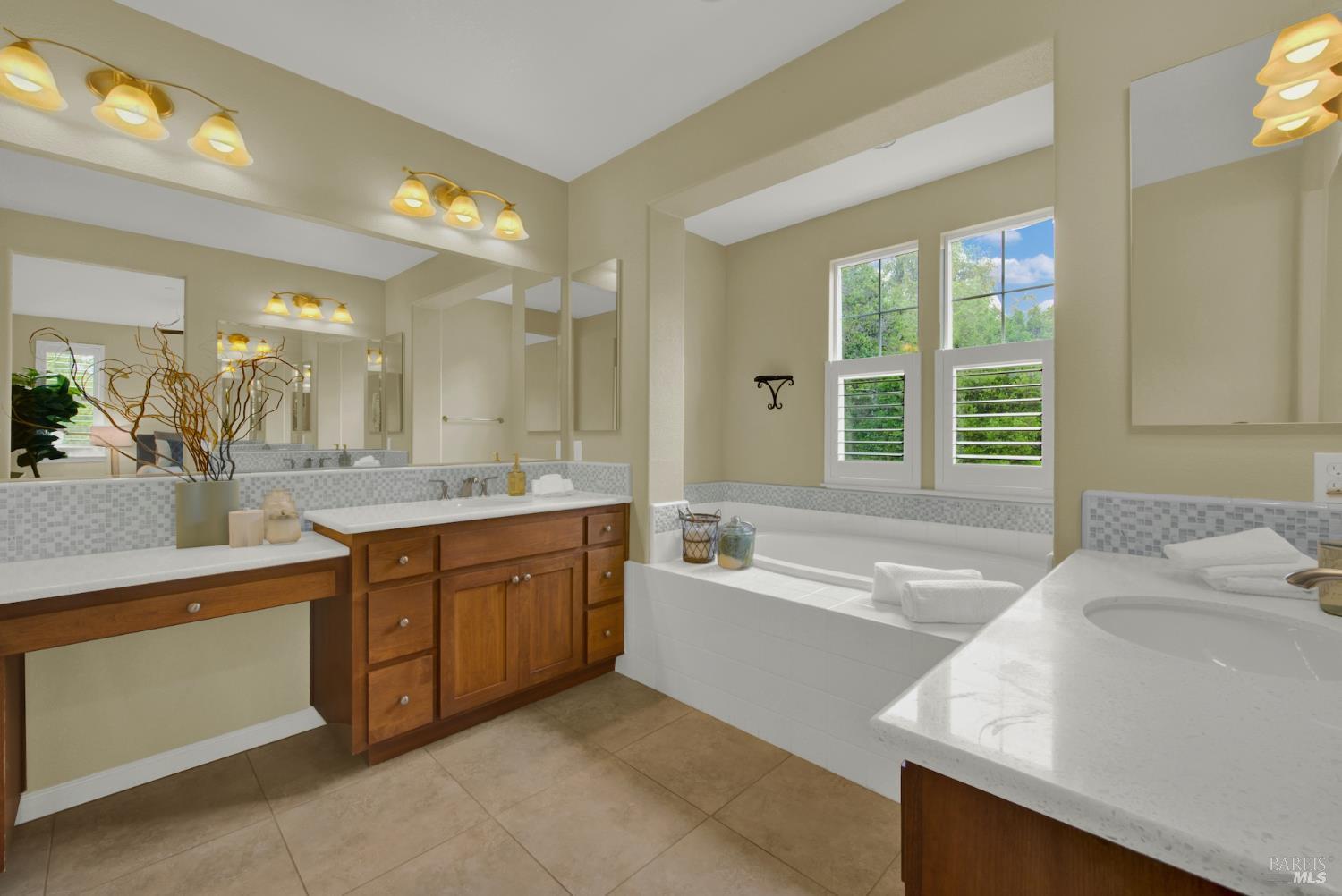 18 Riverton Court Napa CA 94558
