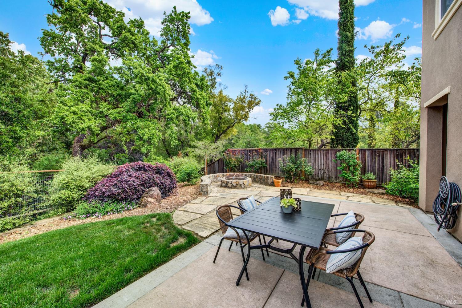 18 Riverton Court Napa CA 94558