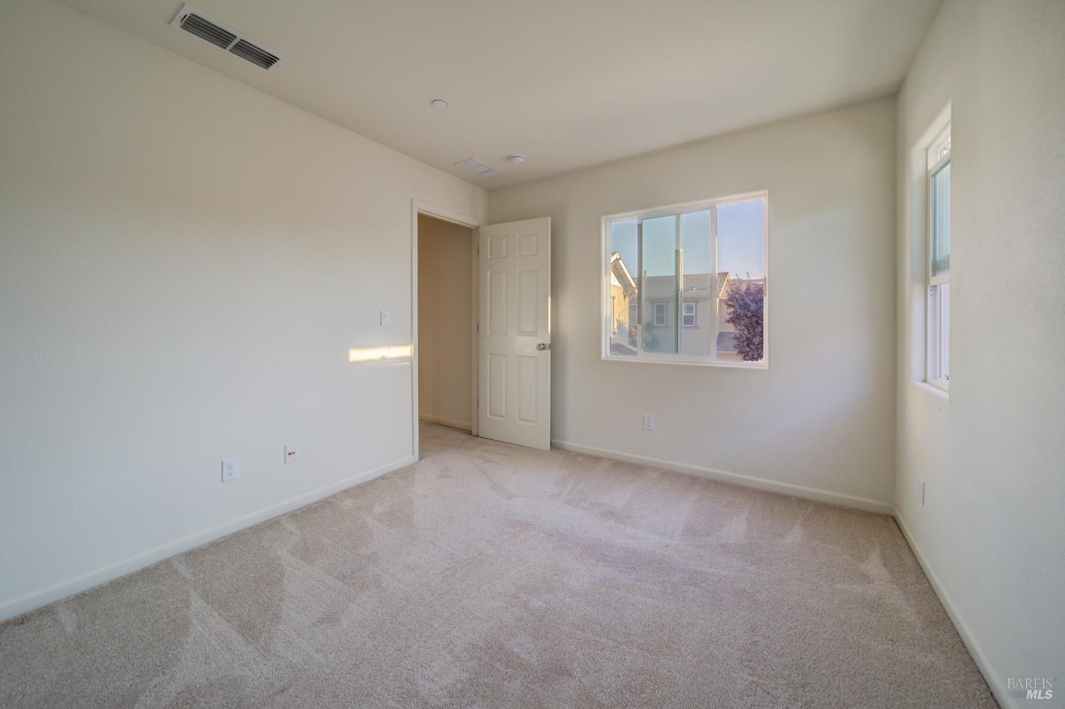 1125 Strawberry Lane Suisun City CA 94585