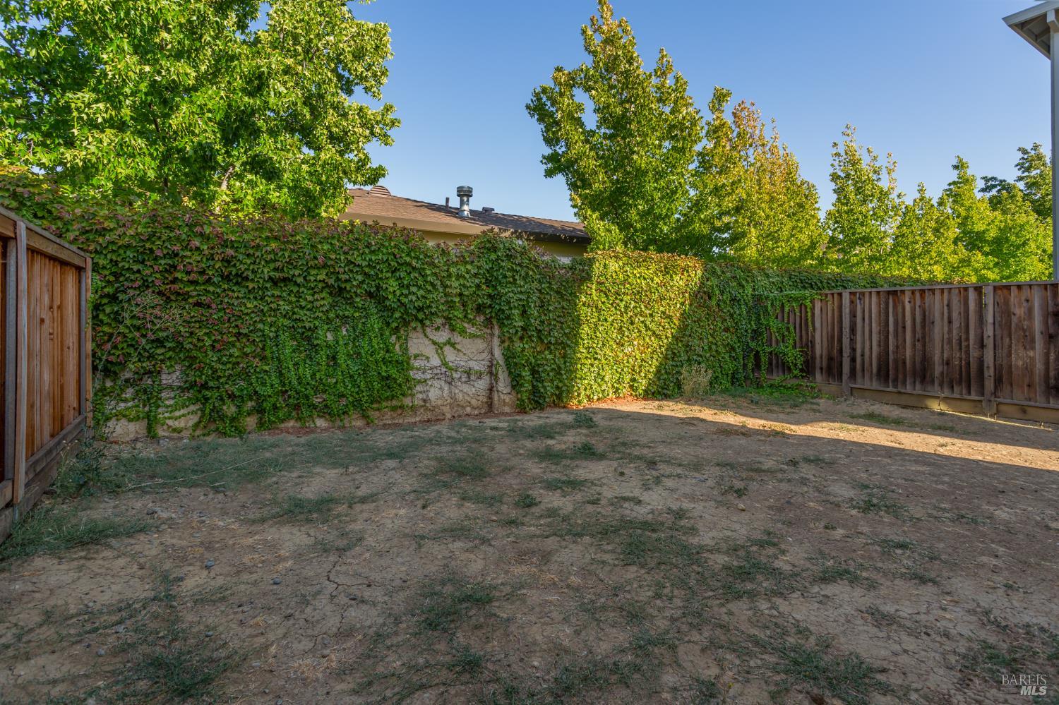 1125 Strawberry Lane Suisun City CA 94585