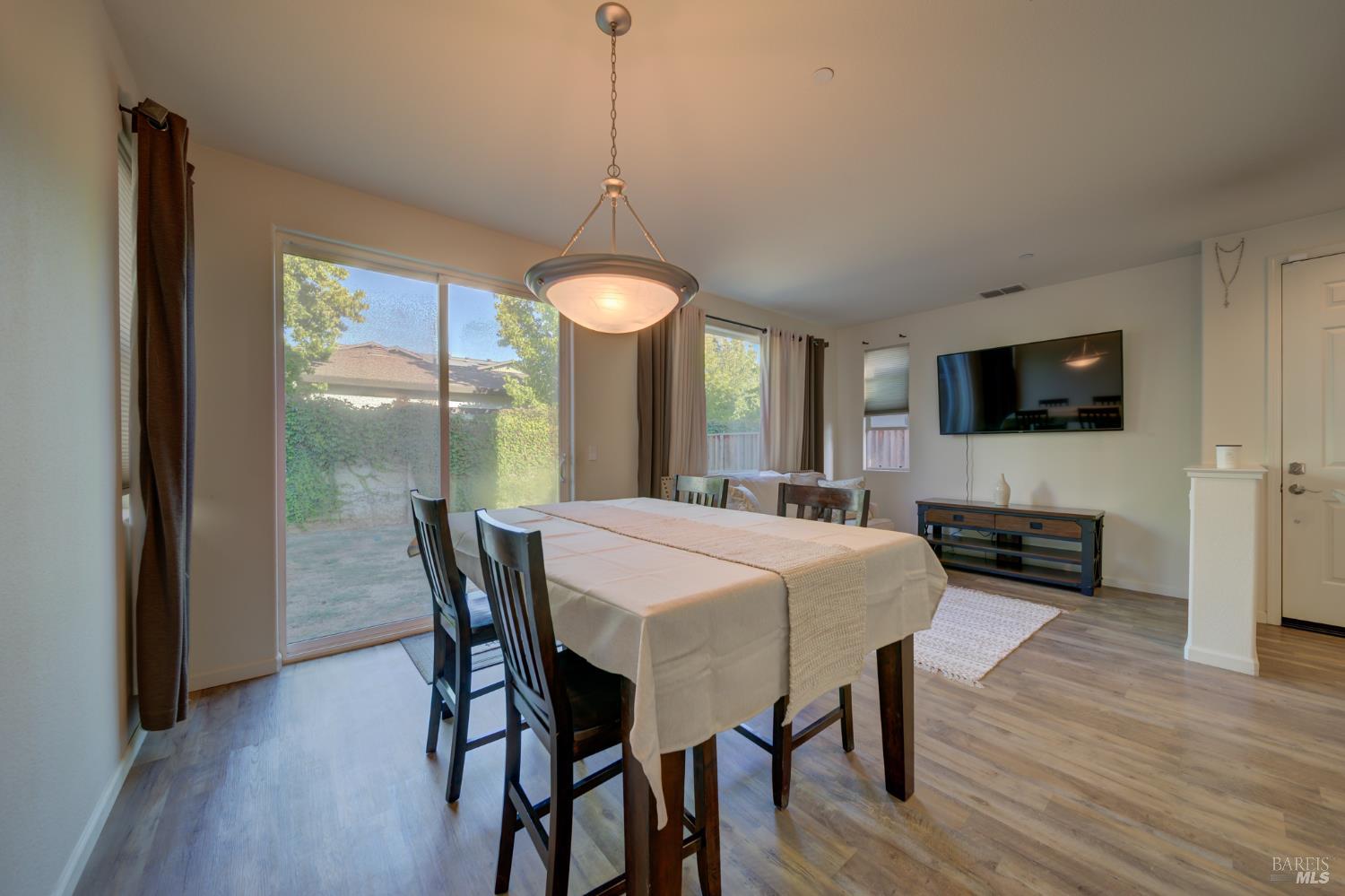 1125 Strawberry Lane Suisun City CA 94585