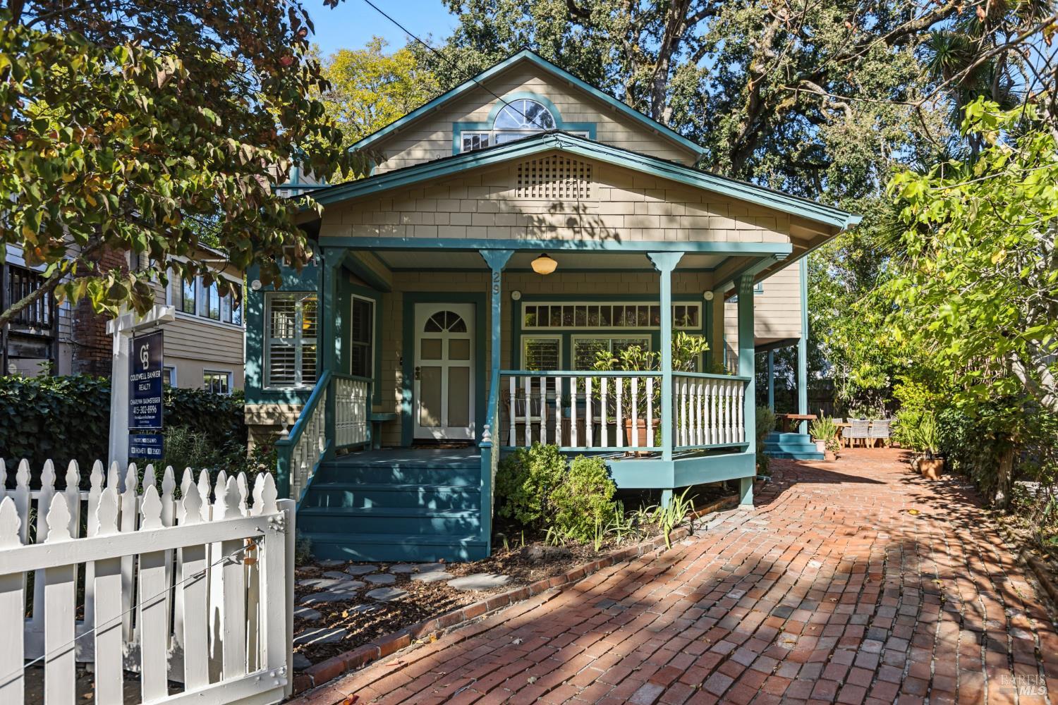 San Anselmo CA, 29 Rowland Court