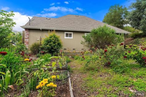 6252 Meadowstone Drive Santa Rosa CA 95409