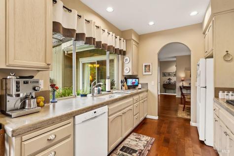 6252 Meadowstone Drive Santa Rosa CA 95409