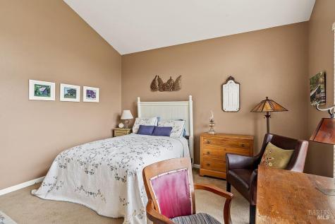 6252 Meadowstone Drive Santa Rosa CA 95409