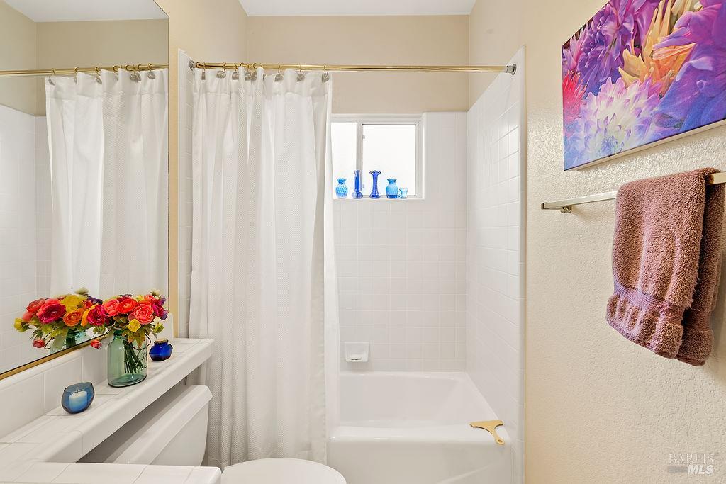 6252 Meadowstone Drive Santa Rosa CA 95409