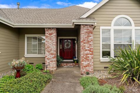 6252 Meadowstone Drive Santa Rosa CA 95409