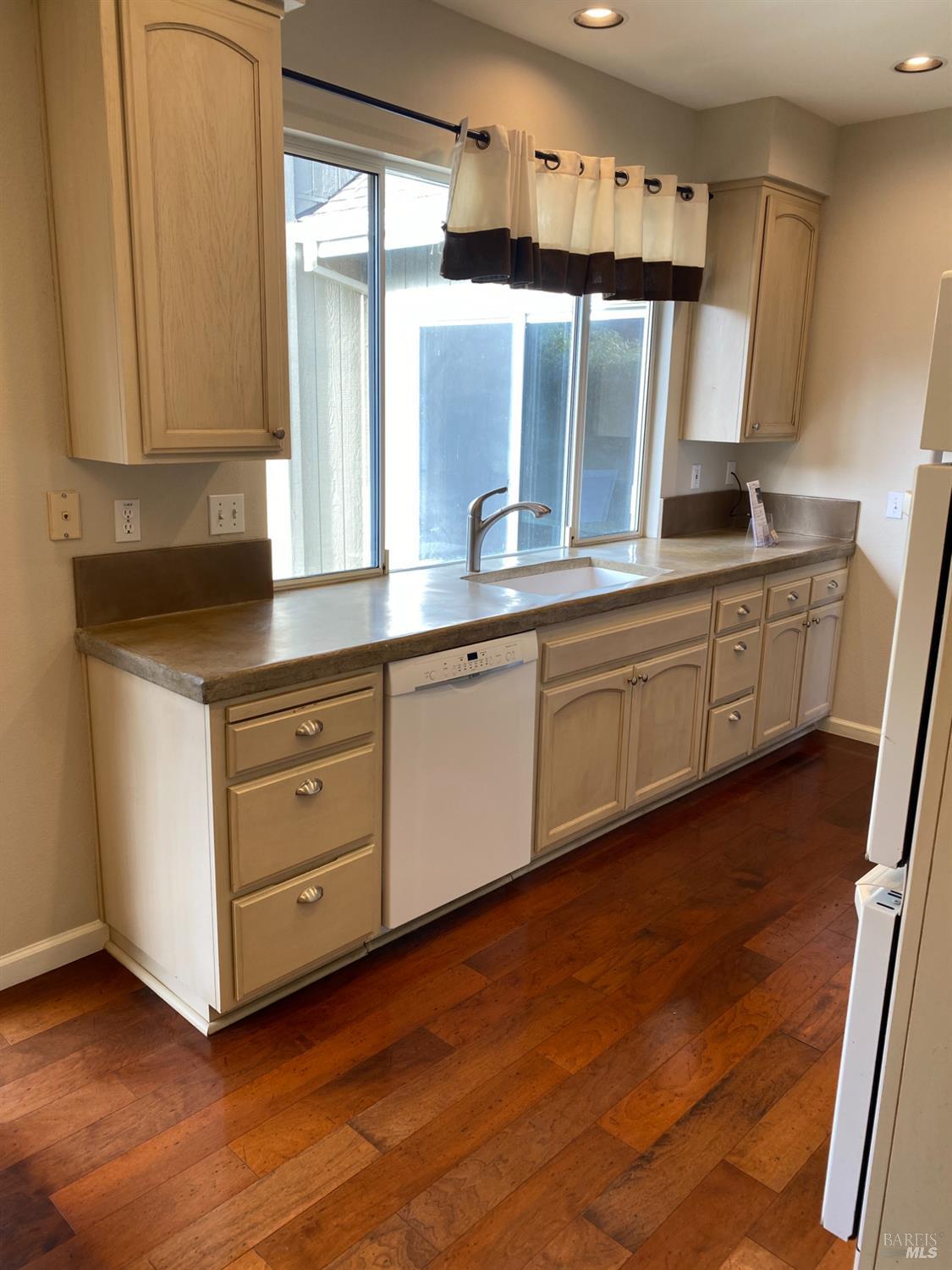 6252 Meadowstone Drive Santa Rosa CA 95409