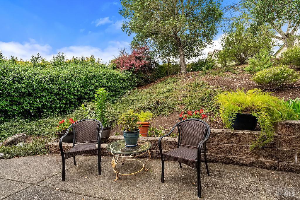 6252 Meadowstone Drive Santa Rosa CA 95409