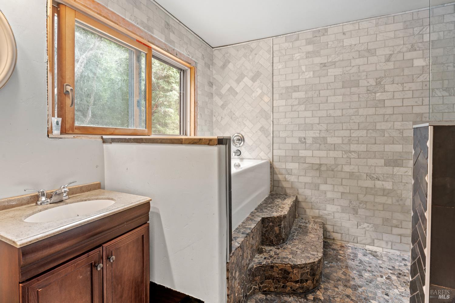 850 Minx Court Laytonville CA 95454