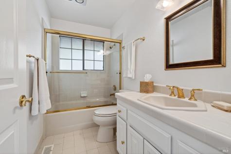 513 Colony Road Geyserville CA 95441