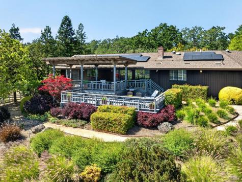 513 Colony Road Geyserville CA 95441