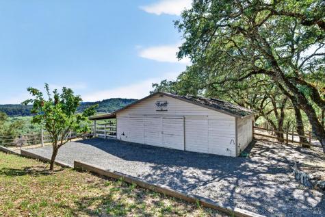 513 Colony Road Geyserville CA 95441