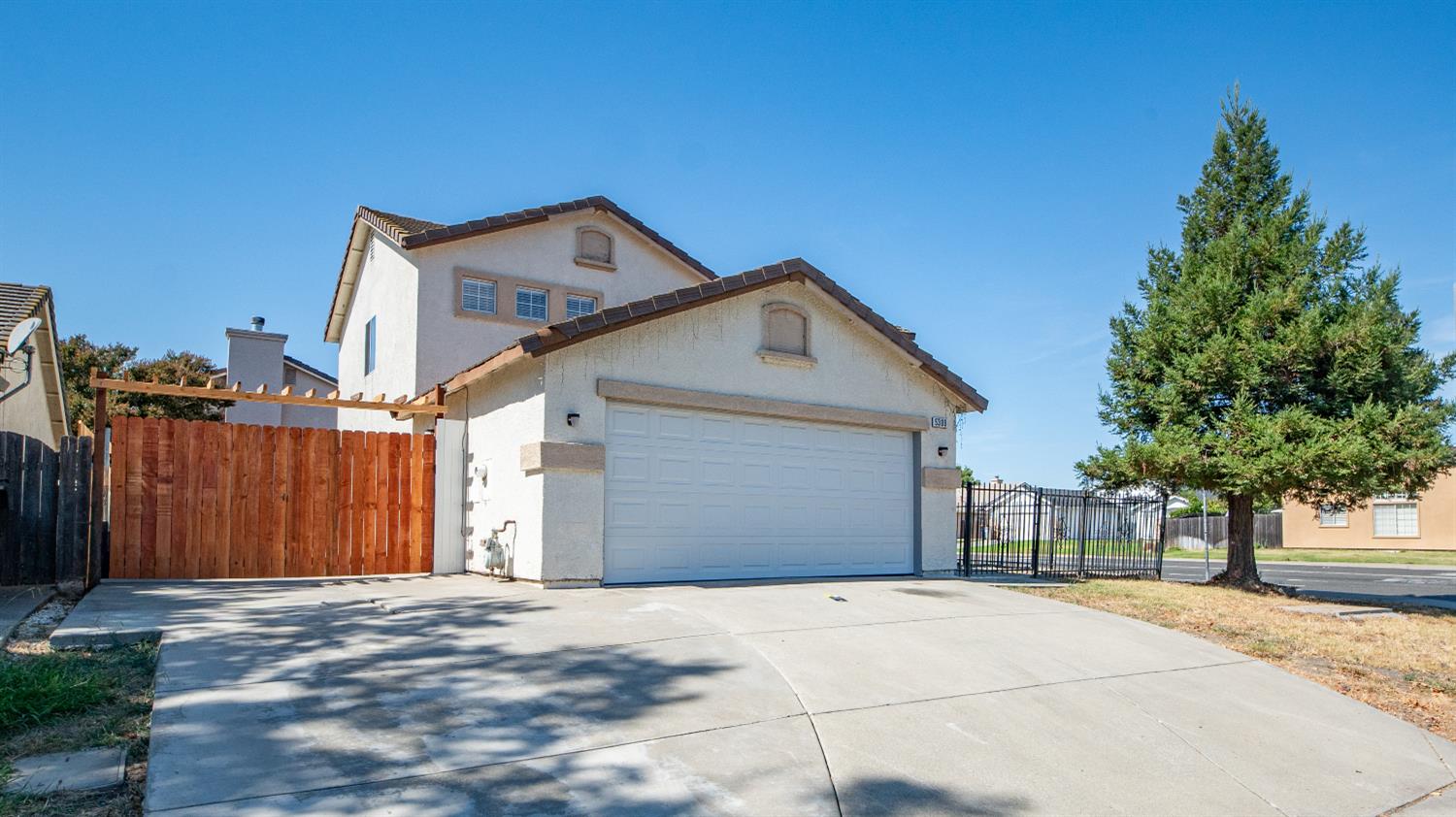 5300 Jacinto Avenue Sacramento CA 95823