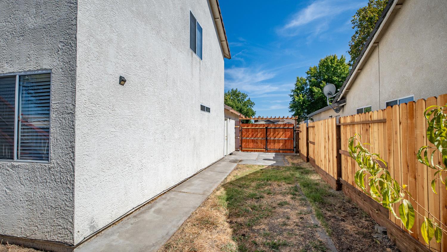 5300 Jacinto Avenue Sacramento CA 95823
