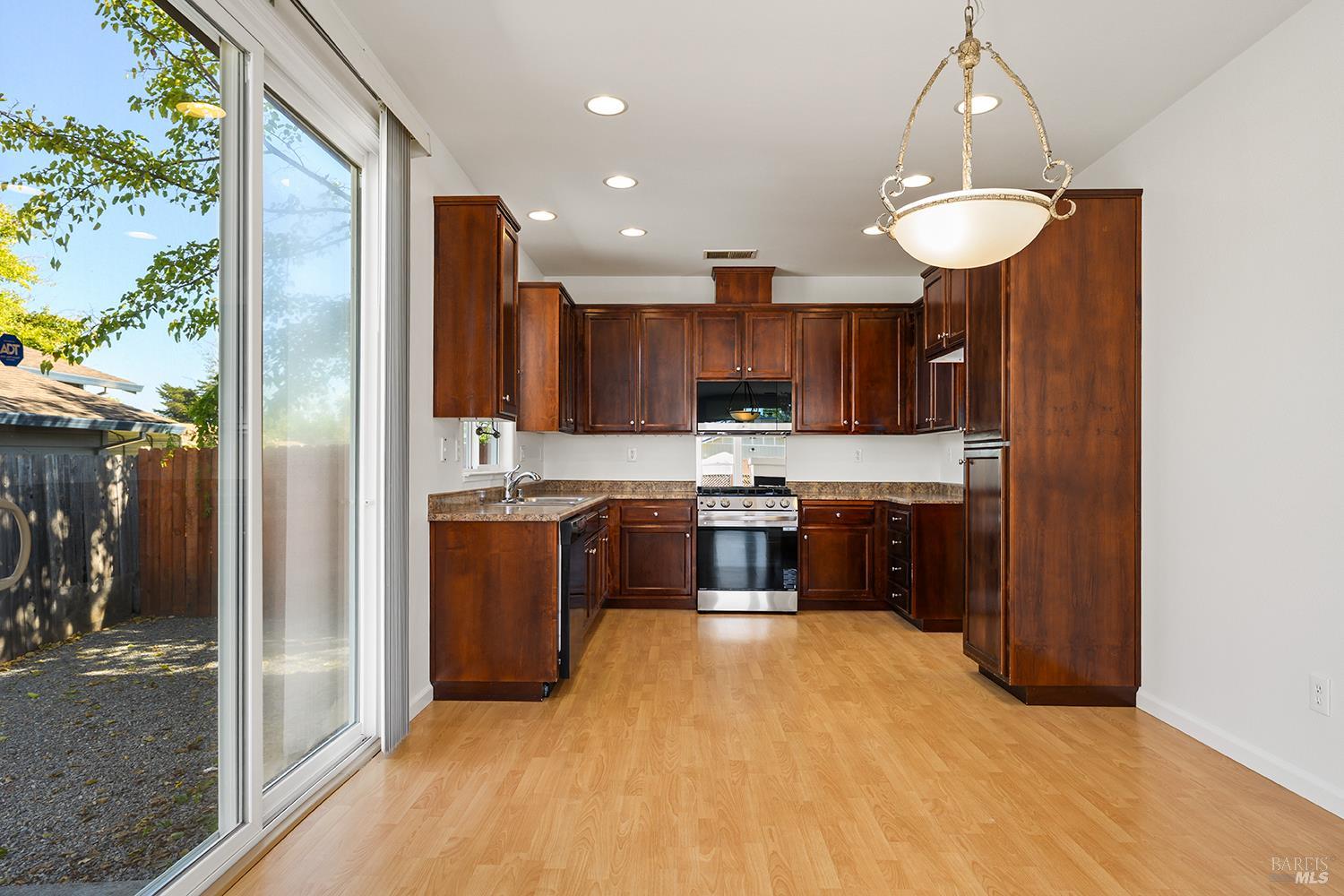 990 Keegan Drive Santa Rosa CA 95407