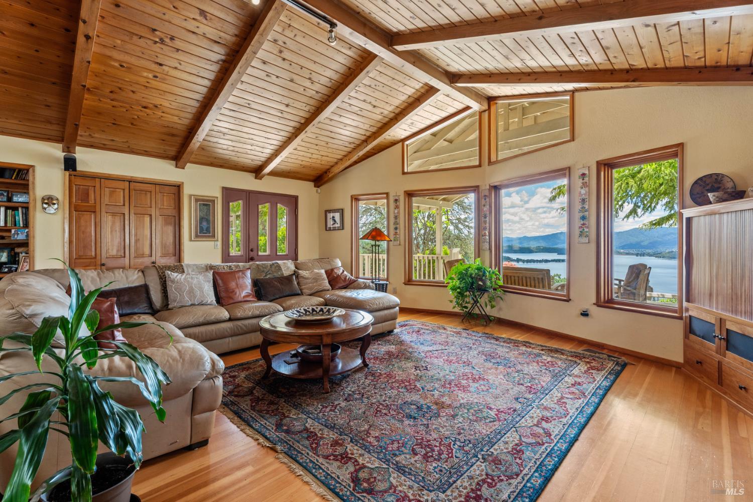 3760 King Ranch Road Ukiah CA 95482