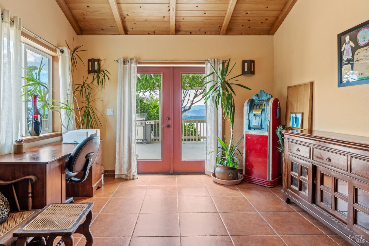 3760 King Ranch Road Ukiah CA 95482