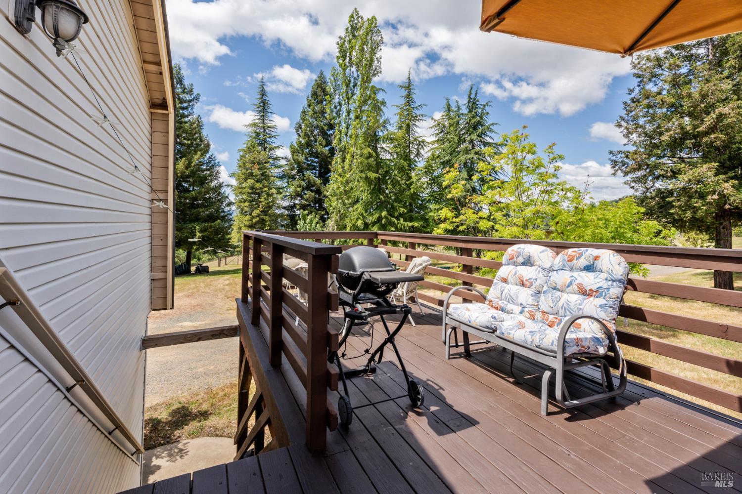 3760 King Ranch Road Ukiah CA 95482