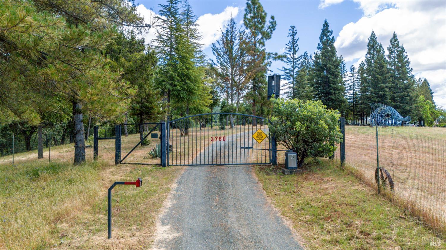 3760 King Ranch Road Ukiah CA 95482