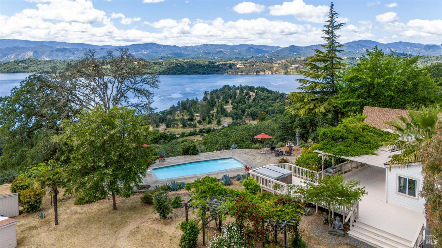 3760 King Ranch Road Ukiah CA 95482