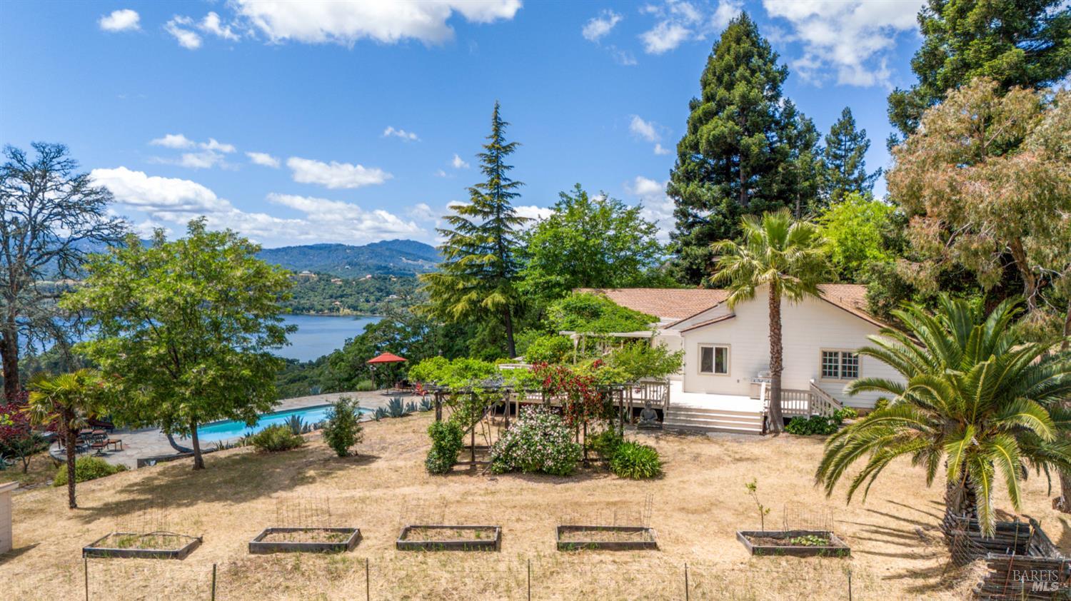 3760 King Ranch Road Ukiah CA 95482