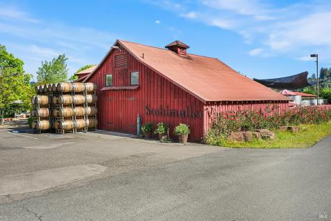 4951 W Soda Rock Lane Healdsburg CA 95448