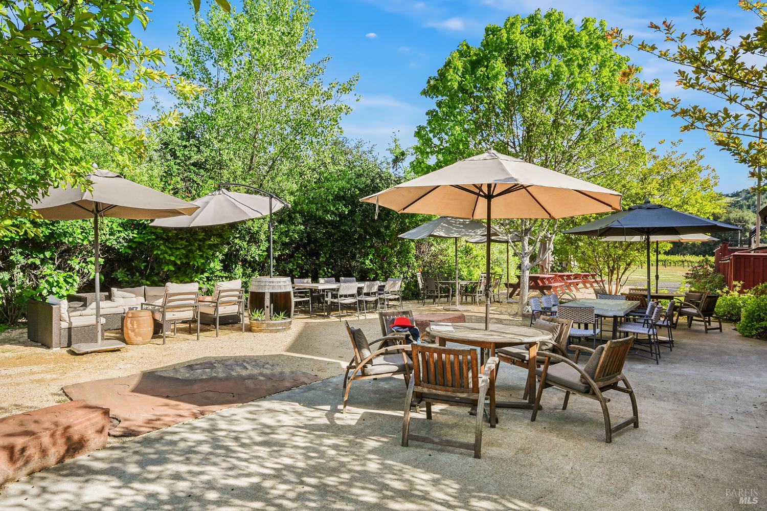 4951 W Soda Rock Lane Healdsburg CA 95448