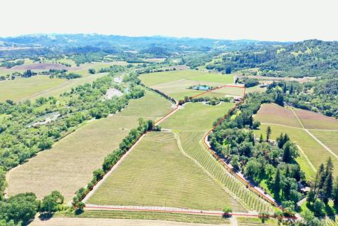 4951 W Soda Rock Lane Healdsburg CA 95448
