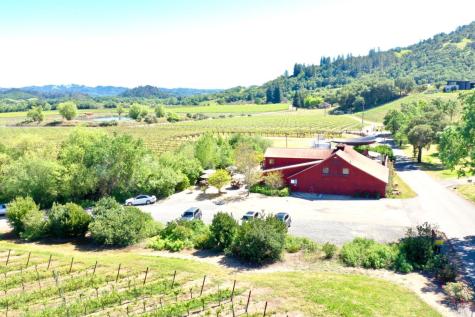 4951 W Soda Rock Lane Healdsburg CA 95448