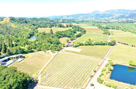 4951 W Soda Rock Lane Healdsburg CA 95448