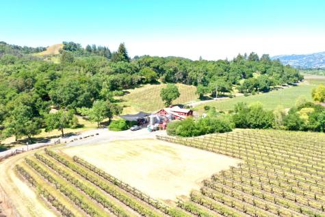 4951 W Soda Rock Lane Healdsburg CA 95448