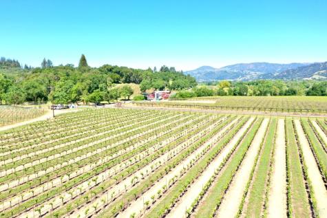 4951 W Soda Rock Lane Healdsburg CA 95448