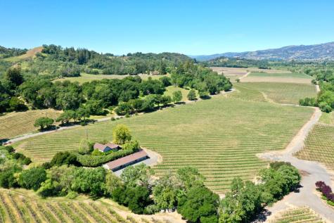 4951 W Soda Rock Lane Healdsburg CA 95448