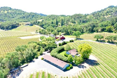 4951 W Soda Rock Lane Healdsburg CA 95448